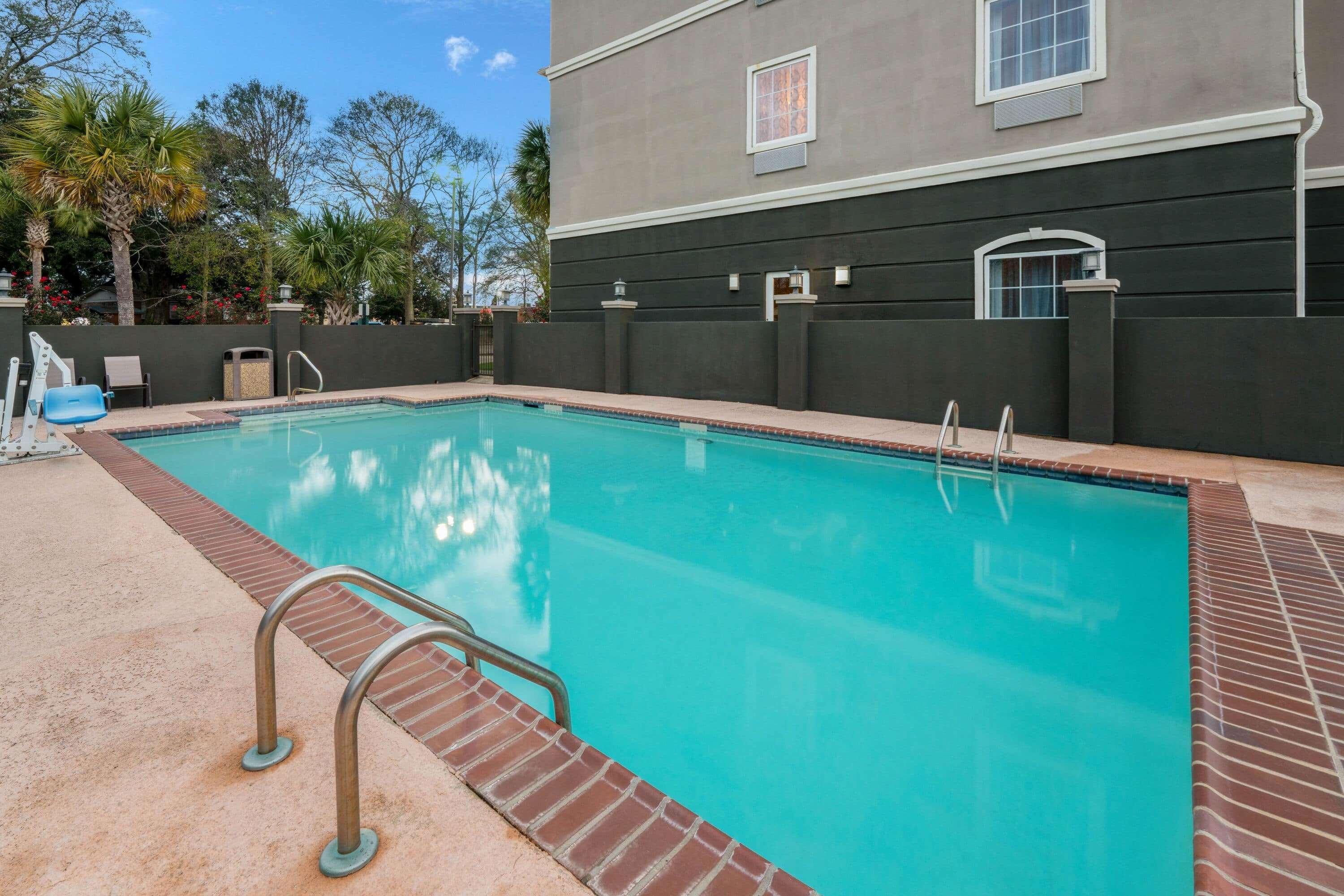 La Quinta Inn & Suites By Wyndham Broussard - Lafayette Area Экстерьер фото